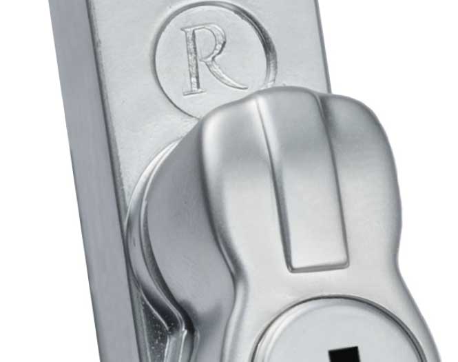 Regal hardware in Satin Chrome