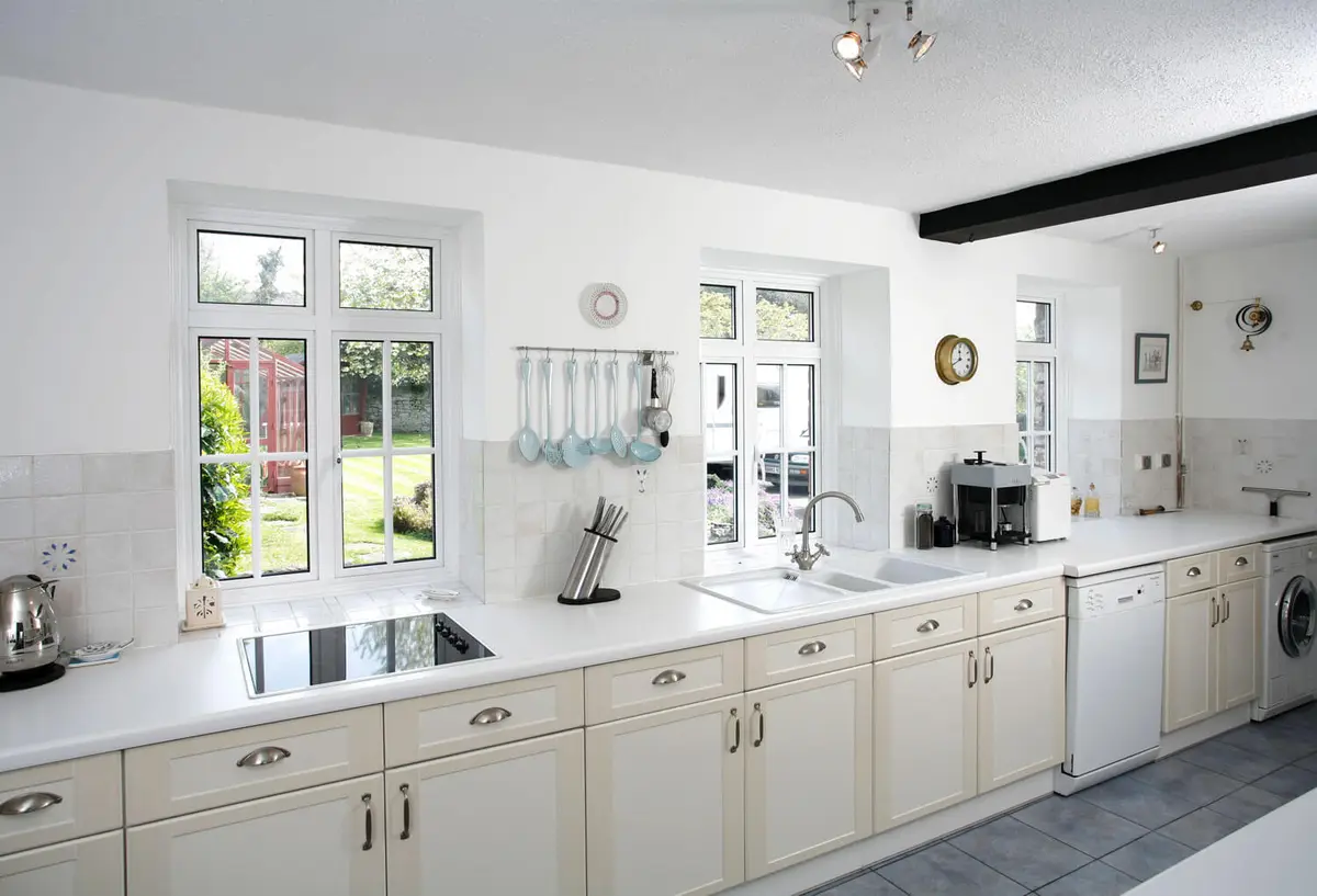 Sturdy, Stylish Slim Sightlines — Aluminium Windows Harnham